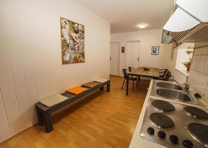 Apartment Split Central Split