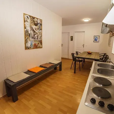 Apartment Split Central Split